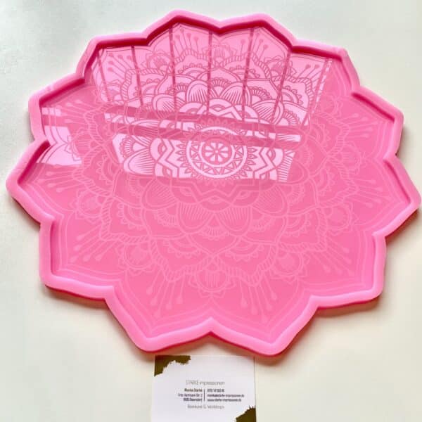 Hochwertige Silikonformen für Resin in Mandala Design mit einer schönen Mandala Gravur